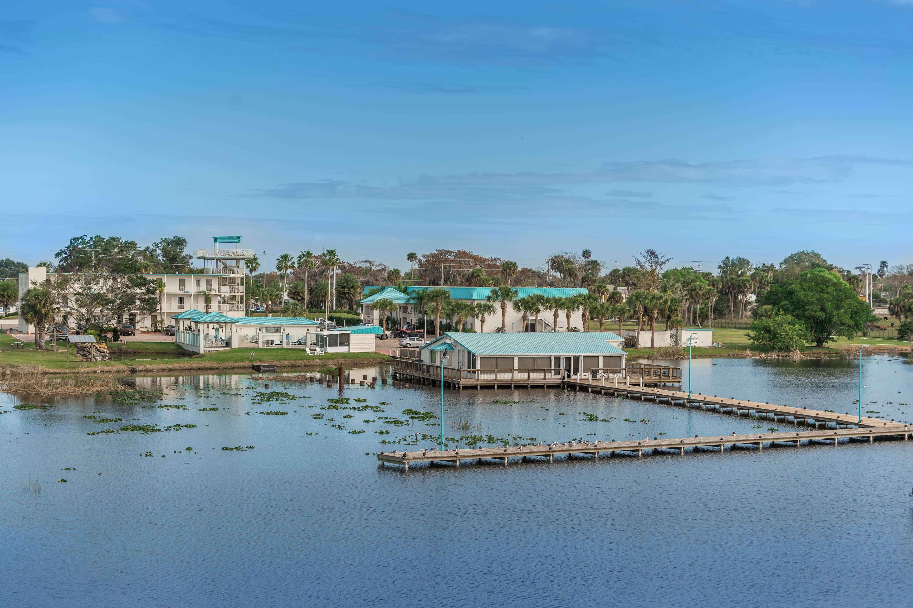 Days Inn & Suites By Wyndham Lake Okeechobee Exteriör bild