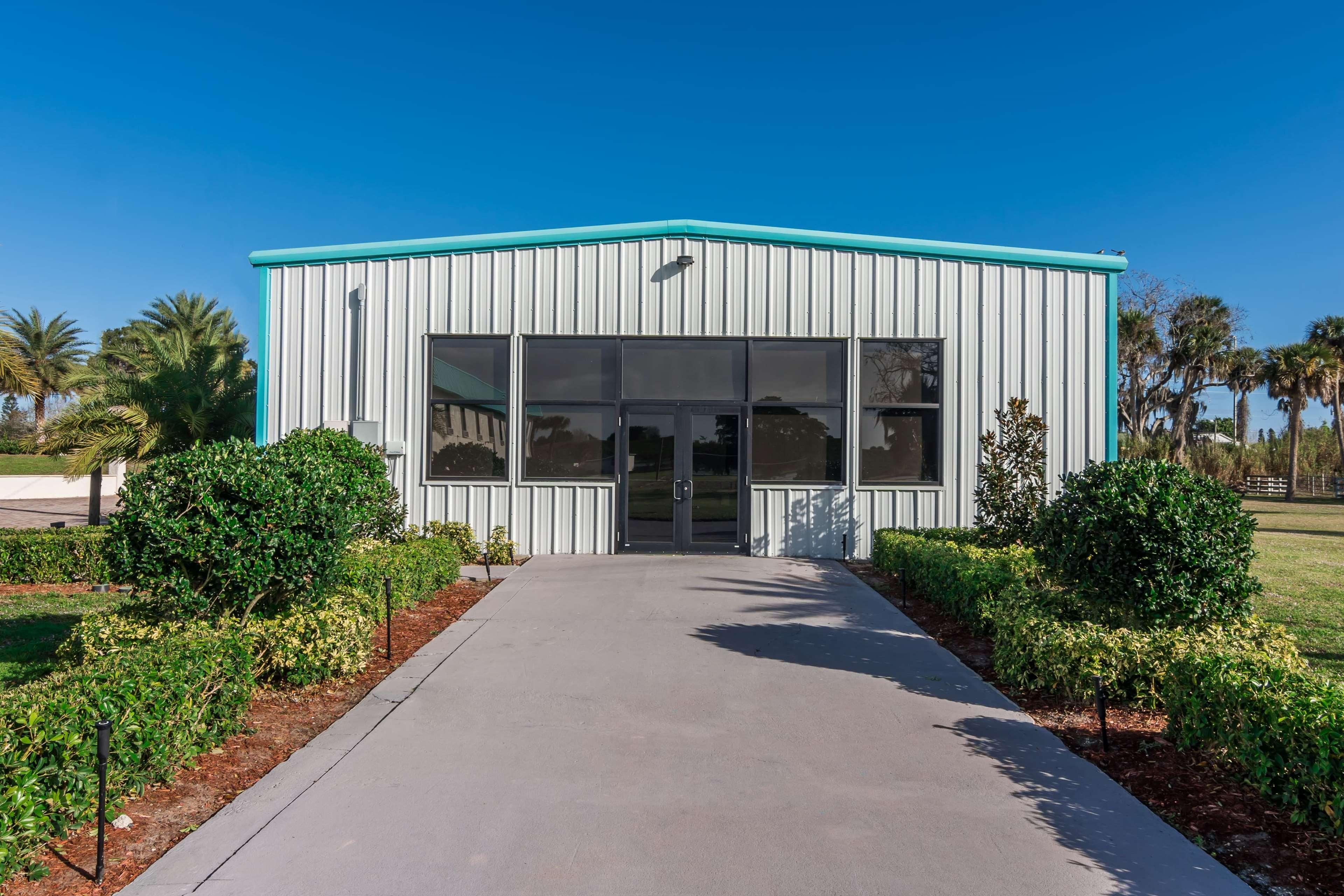 Days Inn & Suites By Wyndham Lake Okeechobee Exteriör bild