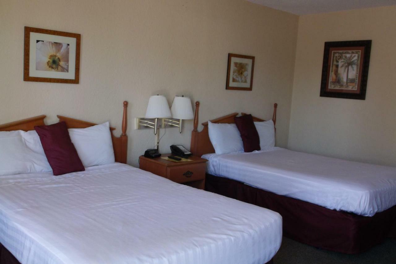 Days Inn & Suites By Wyndham Lake Okeechobee Exteriör bild